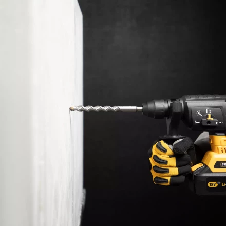 Бур по бетону Denzel, 16 x 210 мм,двойная спираль, три пылеотводящие кромки, 705037 купить в Ноябрьске