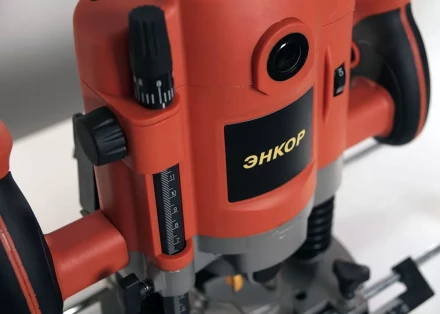 Фрезер ЭНКОР ФМЭ-1200/8Э  1/2 50260 купить в Ноябрьске