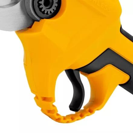 Секатор аккумуляторный Denzel CP-30-0, 18В Li-Ion 59436 купить в Ноябрьске