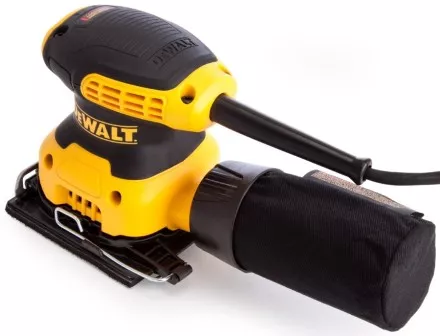 Шлифмашина ВШМ DeWalt DWE6411 купить в Ноябрьске