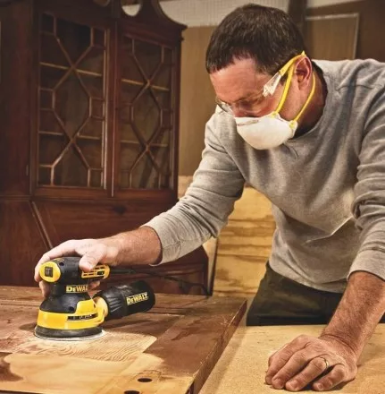 Шлифмашина ЭШМ DeWalt DWE6423 купить в Ноябрьске