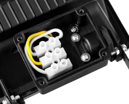 Прожектор STAYER &quot;MASTER&quot; MAXLight галогенный, с дугой крепления под установку, черный, 150Вт 57101-B купить в Ноябрьске