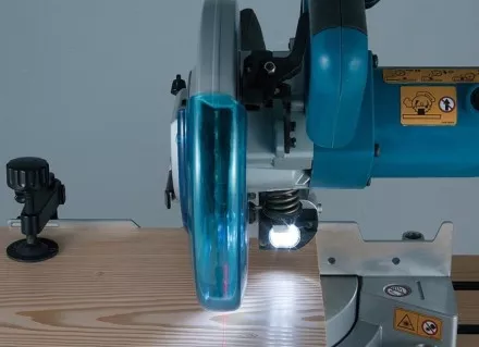 Пила торцовая Makita LS0815FLN купить в Ноябрьске