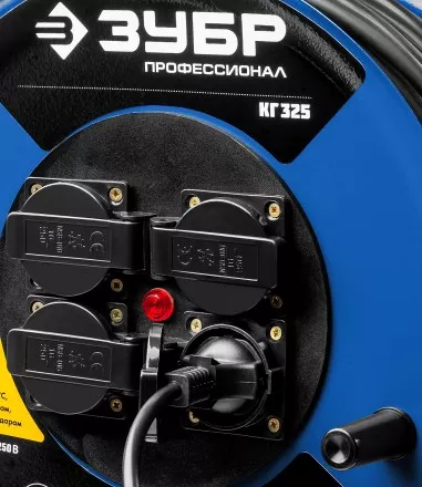 Удлинитель на катушке &quot;КГ 325&quot;, 50 м, 4000 Вт, 4 гнезда, IP44, КГ 3х2,5 кв мм, ЗУБР 55079-50 купить в Ноябрьске