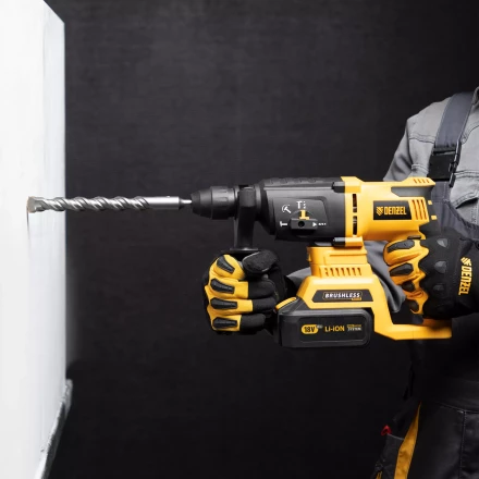 Бур по бетону Denzel, 16 x 260 мм, двойная спираль, три пылеотводящие кромки, 705038 купить в Ноябрьске