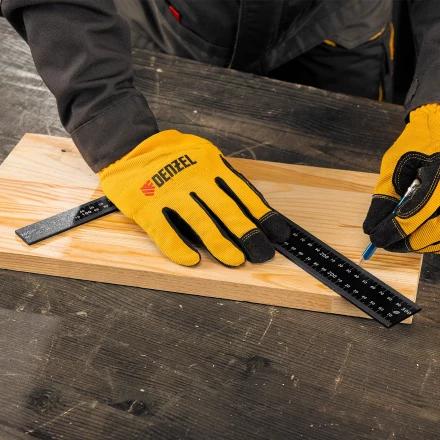 Угольник, 200 х 300 мм, алюминиевый, лазерная гравировка Denzel 32392 купить в Ноябрьске