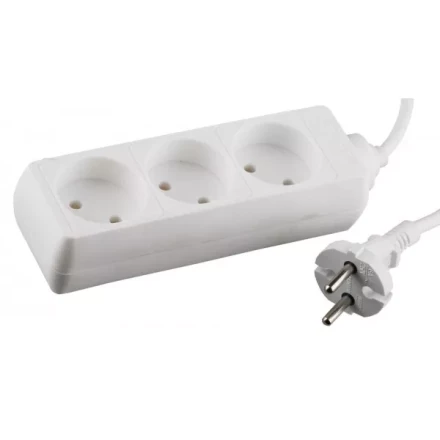 Удлинитель СВЕТОЗАР электрический: 3 гнезда, евророзетка, макс.мощность1500Вт, сеч. провода 0,75 кв.мм, 2м SV-55031-2 купить в Ноябрьске