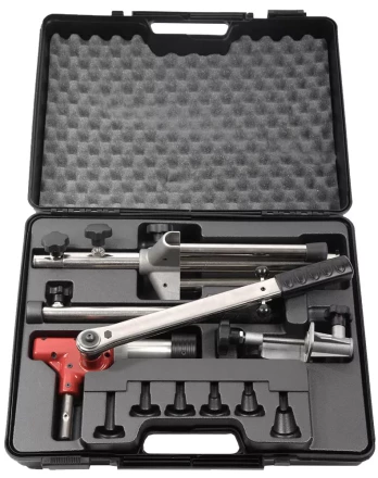 Пресс-инструмент ЗУБР &quot;ШиреФит&quot; ручной для развальцовки труб, в пластиковом кейсе, 14-32мм 51625 купить в Ноябрьске