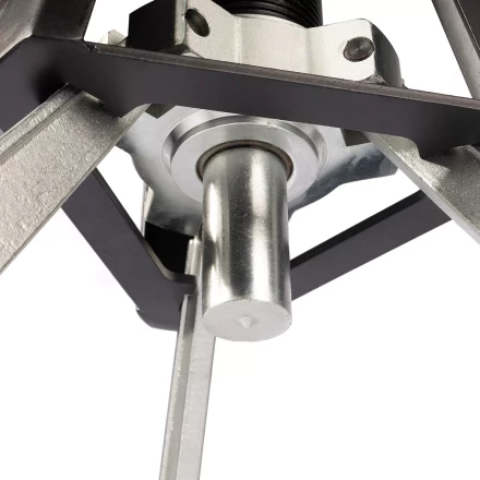 Съемник гидравлический самоцентрирующийся автономный КВТ СГСА-5К со встроенным насосом усилием 5 т (91804) купить в Ноябрьске