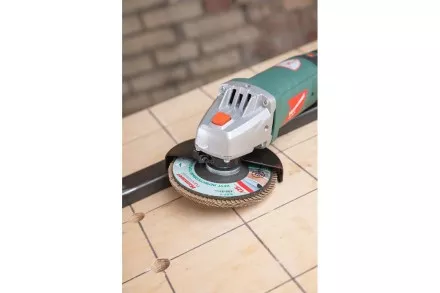 Круг Лепестковый Торцевой (КЛТ) HAMMER КЛТ 1 Ф125х22 Р60 213-025 купить в Ноябрьске