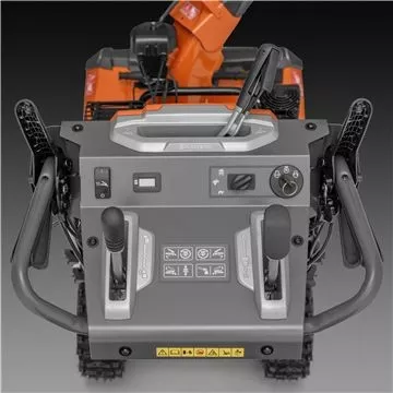 Гусеничный бензиновый снегоуборщик Husqvarna ST 424T купить в Ноябрьске