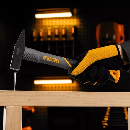 Молоток слесарный, 300 г Denzel, кованый, фибергласовая рукоятка c TPR покрытием 10483 купить в Ноябрьске