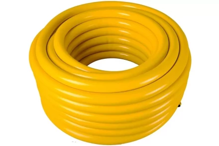 Шланг Вихрь поливочный ПВХ усиленный, пищевой трехслойный армированный 1/2&quot;, 50м (жёлтый) 73/7/2/33 купить в Ноябрьске