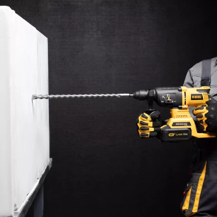 Бур по бетону Denzel, 18 x 460 мм, двойная спираль, три пылеотводящие кромки, 705045 купить в Ноябрьске