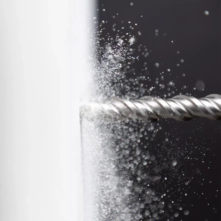 Бур по бетону Denzel, 18 x 460 мм, двойная спираль, три пылеотводящие кромки, 705045 купить в Ноябрьске