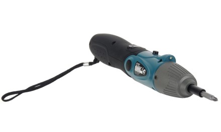 Отвертка Makita 6723DW с набором бит в кейсе купить в Ноябрьске