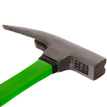 Молоток кровельщика, 600 г, фибергласовая обрезиненная рукоятка Сибртех 10628 купить в Ноябрьске