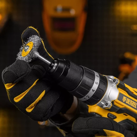 Набор щеток для дрели, 5 Плоских 25-38-50-63-75 мм, шпилька, нерж. вит. проволока Denzel 74495 купить в Ноябрьске