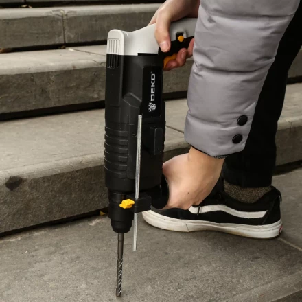 Перфоратор DKH650W DEKO, 063-4110, в кейсе купить в Ноябрьске