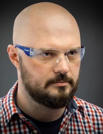 ЗУБР БАРЬЕР, открытого типа, прозрачные, облегчённые, стекло устойчивое к царапинам и запотеванию, защитные очки, Профессионал (110487) купить в Ноябрьске