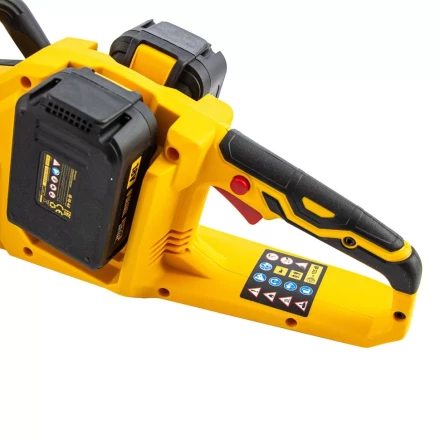 Цепная пила аккумуляторная бесщеточная RCS400-36, Li-ion, 36 В, 4 Ач, шина 400 мм Denzel 58610 купить в Ноябрьске