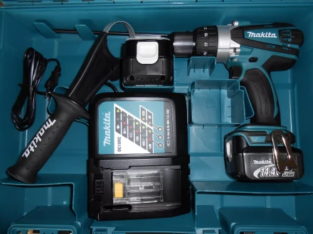 Аккумуляторная дрель-шуруповерт Makita BHP448RFE купить в Ноябрьске