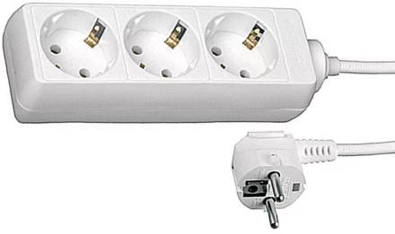 Удлинитель СВЕТОЗАР электрический с заземлением, евро, 3 гнезда, 2м SV-55033-2 купить в Ноябрьске