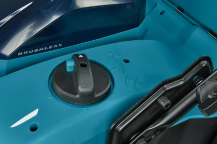 Аккумуляторный 40V скарификатор Makita UV001GM201 (2 АКБ 4Ач, ЗУ) купить в Ноябрьске