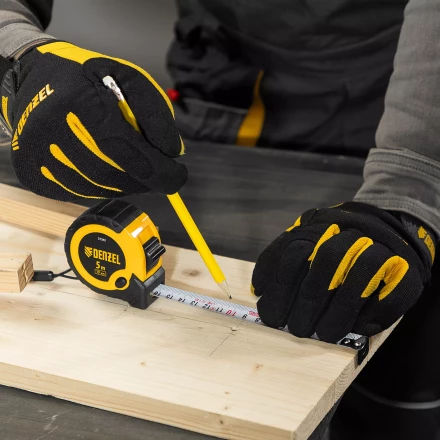 Рулетка Denzel 5м х 19мм, двухкомп. корпус, кнопка-пауза, 31542 купить в Ноябрьске