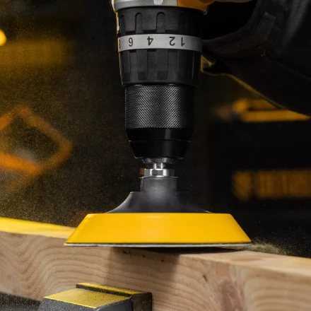 Тарелка опорная для дрели и УШМ с липучкой, 115 мм, мягкая, с адаптером c М14 на d8 Denzel 76247 купить в Ноябрьске