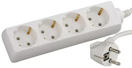 Удлинитель СВЕТОЗАР электрический с заземлением, евро, 4 гнезда, 3м SV-55043-3 купить в Ноябрьске