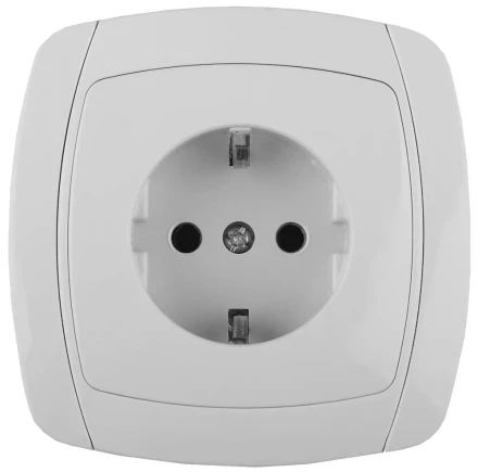 Розетка СВЕТОЗАР &quot;CITY LIGHT&quot; одинарная в сборе, с заземлением, цвет белый, 16А/~250В SV-54205-W купить в Ноябрьске