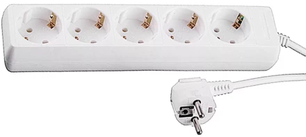 Удлинитель СВЕТОЗАР электрический с заземлением, евро, 5 гнезд, 3м SV-55053-3 купить в Ноябрьске