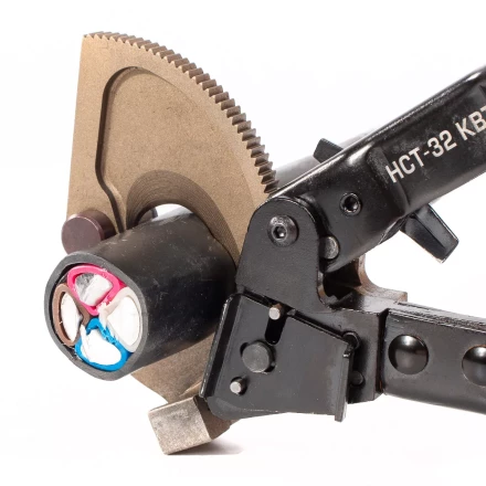 Секторные ножницы КВТ НСТ-32 для резки кабелей до 32 мм, проводов АС со стальным сердечником и прутков из низкоуглеродистой стали (84393) купить в Ноябрьске