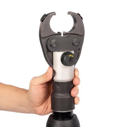 Пресс гидравлический аккумуляторный КВТ ПГРА-СО-32 для монтажа фитингов на трубы PEX, медные и из нержавеющей стали (89617) купить в Ноябрьске