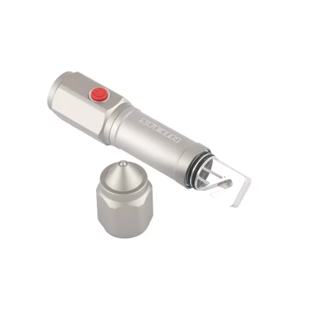 Фонарь автомобильный спасатель 1W Led встроеное лезвие молоток 3 режима 100-50-строб 3хААА Stern 90524 купить в Ноябрьске