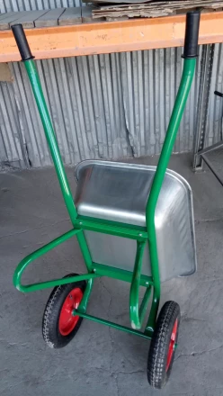 Тачка садово-строительная 2-х колесная усиленная грузоподъемность 320 кг объем 100 л Сибртех 68936 купить в Ноябрьске