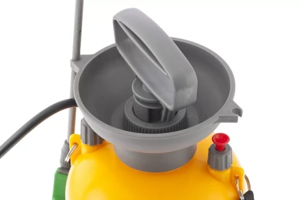 Опрыскиватель усиленный помповый 5 л с шлангом разбрызгивателем PALISAD LUXE 64757 купить в Ноябрьске