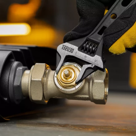 Ключ разводной 115 мм Denzel, CrV, кованый, укороченная рукоятка 15751 купить в Ноябрьске