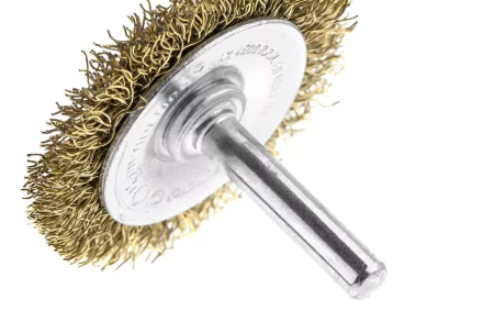 Кордщетка HAMMER плоская 50мм для дрели гофрированная латунированная сталь (207-205) купить в Ноябрьске