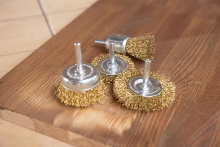 Кордщетка HAMMER плоская 50мм для дрели гофрированная латунированная сталь (207-205) купить в Ноябрьске