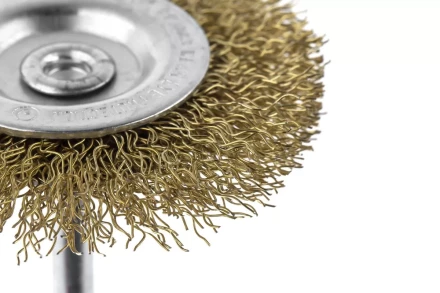 Кордщетка HAMMER плоская 63мм для дрели гофрированная латунированная сталь (207-206) купить в Ноябрьске