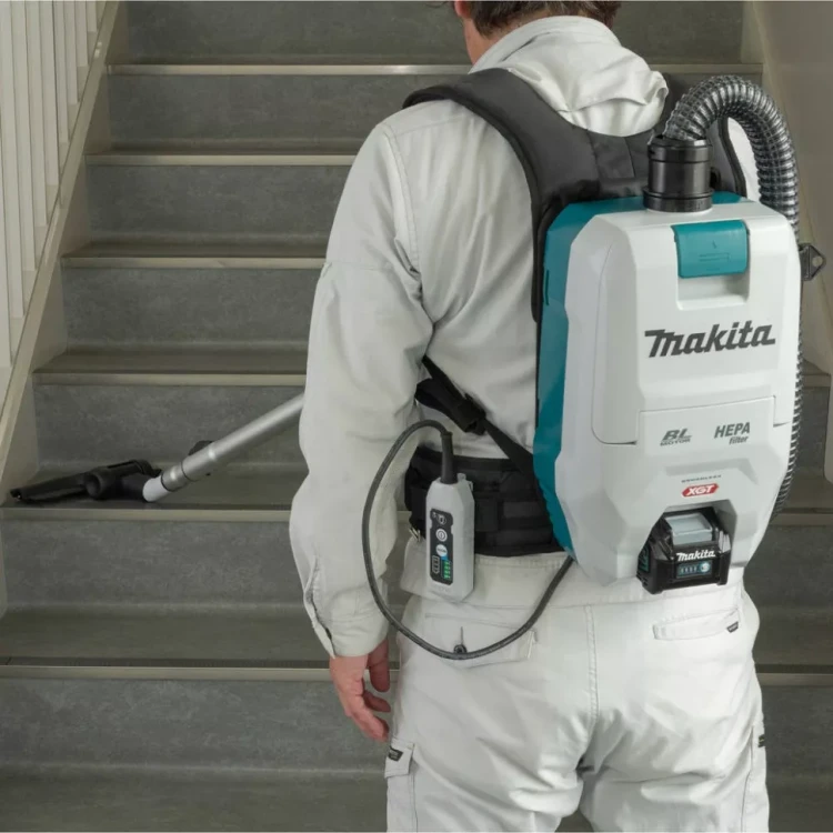 Аккумуляторный ранцевый пылесос Makita 40V XGT VC008GZ (без АКБ и ЗУ) купить в Ноябрьске