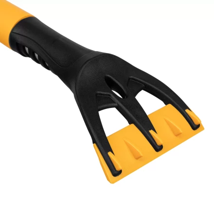 Щетка-сметка для снега со скребком 600 мм Denzel 55325 купить в Ноябрьске