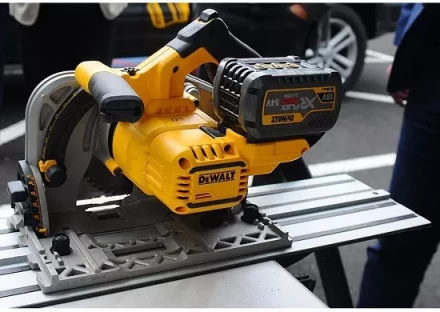 Пила погружная DCS 520NT FLEXVOLT DeWalt аккумуляторная купить в Ноябрьске