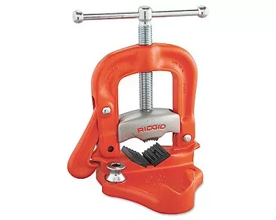 Верстачные откидные тиски 23  40090 купить в Ноябрьске