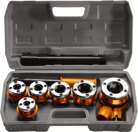 Набор клуппов 1/4&quot;-3/8&quot;-1/2&quot;-3/4&quot;-1&quot;-1, 25&quot; + плашкодержатель с трещоткой, 9 предм  SPARTA 773355 купить в Ноябрьске