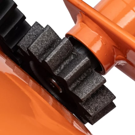 Бетоносмеситель Сибртех БСН-180П 95518, мощность 700 Вт, полиамидный венец купить в Ноябрьске