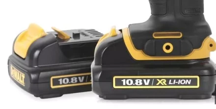 Аккумуляторная дрель DeWalt DCD 710 C2 купить в Ноябрьске