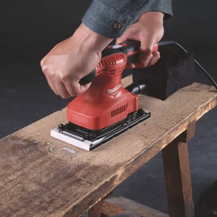 Виброшлифмашина Makita M9203 купить в Ноябрьске